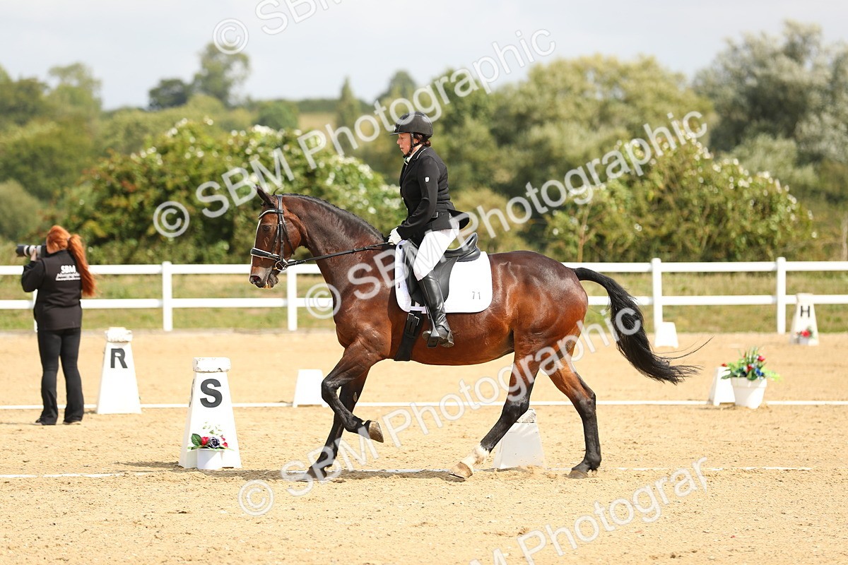 SBM_016366 - Class 13 - Novice 23 - 11.25-12.35