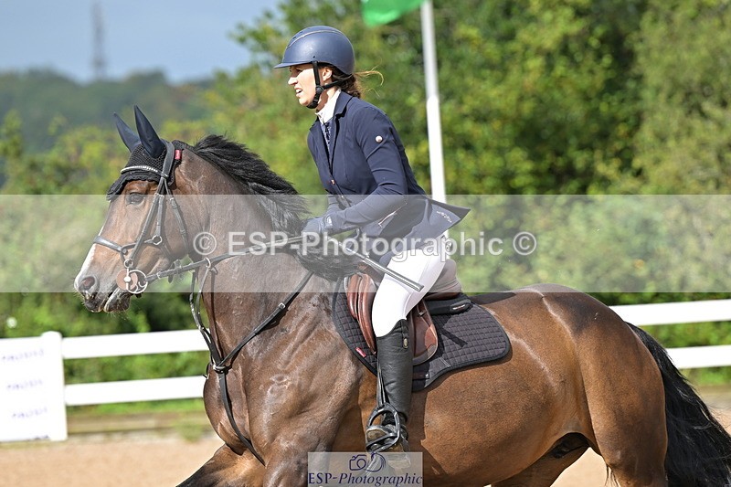 240912A-110522-01090 - Cls 9 Snr Discovery and 1m Open