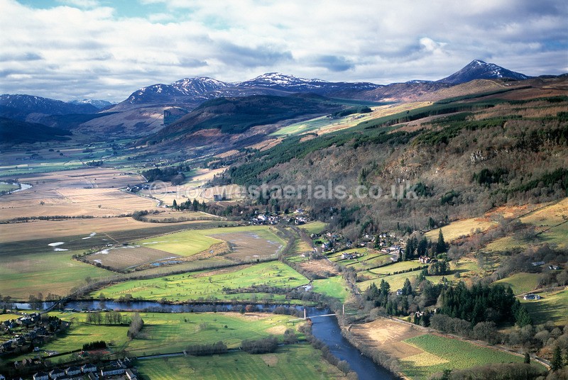 A00503E The River Tay to Schiehallion mountain in 2004 - Lochs, glens and rivers