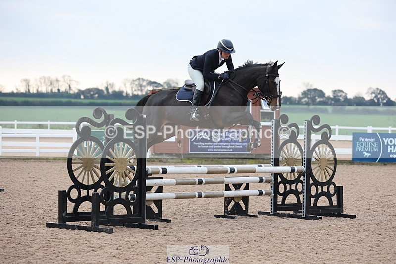 241101A-082002-00176 - FRI Cls 2 British Novice and 90cm Open