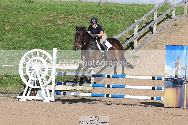 230915A-160912-03055 - Cls 6 Snr 1.05m Derby