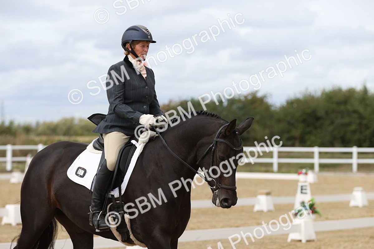 SBM_003875 - Class 9 - Novice 3 Champs