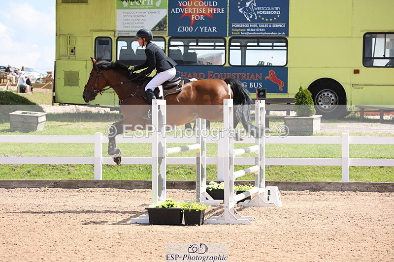 240718A-124406-05204 - Cls 9, 1 Star Bronze Tour 1.10m