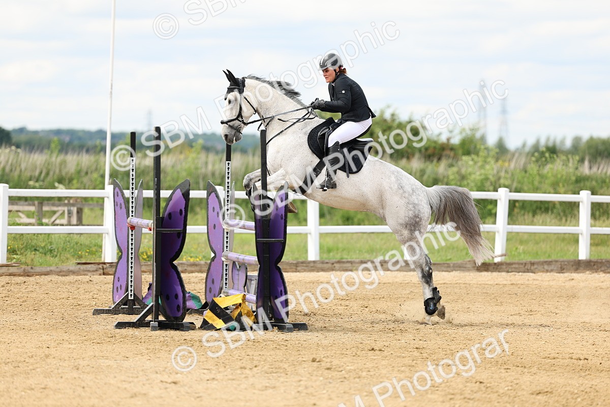 SBM_006088 - Class 19 - Senior Newcomers - 1.10m
