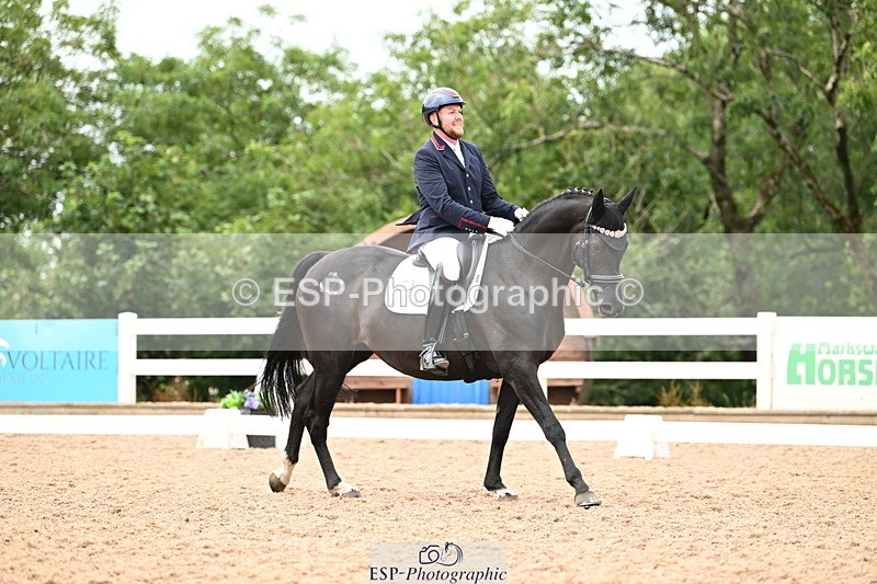 240815A-145918-02140 - 171-Martyn.Humphrey-Isabeau.May