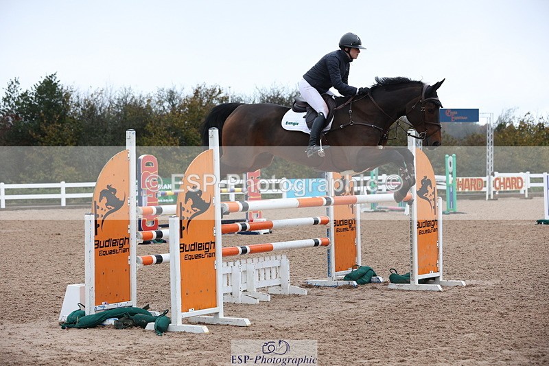 231112A-140141-04793 - Cls 20 Newcomers & 1.10m Open