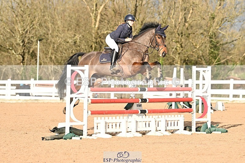 241208-131446-01729 - Cls 21 Newcomers and 1.10m Open