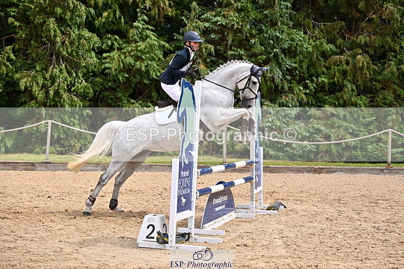 250802A-135716-05664 - D-157-Caitlin.Wright-BEAU.CRUISING.CLOVER