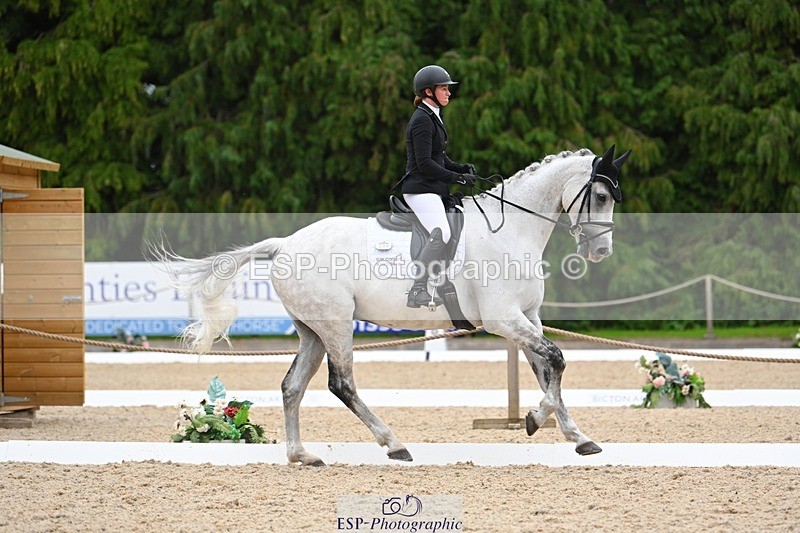 230813-174753-08745 - Cls 14 Medium Silver 16.45 to End