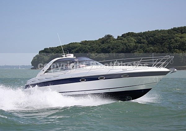 090529 QUEST OF COWES IMG_4673 - Motorboats - Open