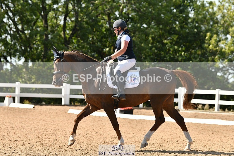 250817-154659-11326 - 214-Verity.PerryVogue