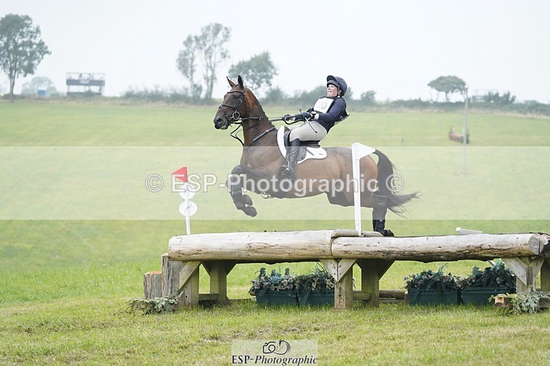 240901A-121146-07152 - 420-Megan.Lawrence-KUMO