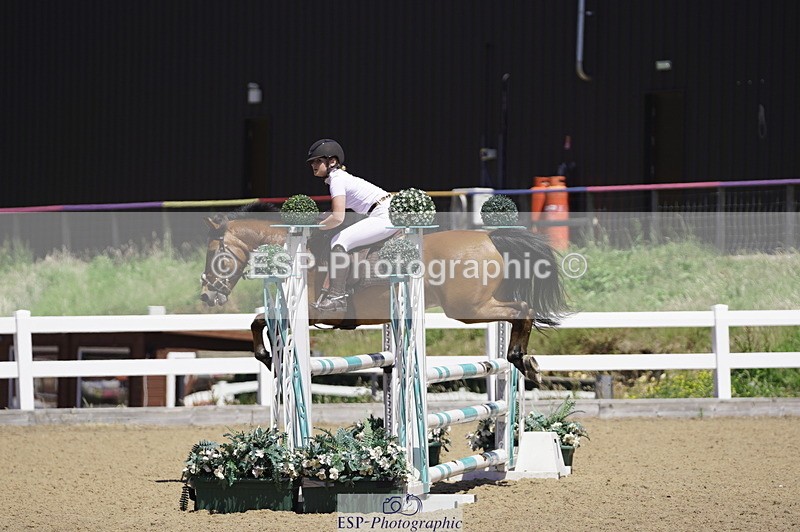 230624A-132124-01565 - Cls 24 Pony Discovery & 90cm Open