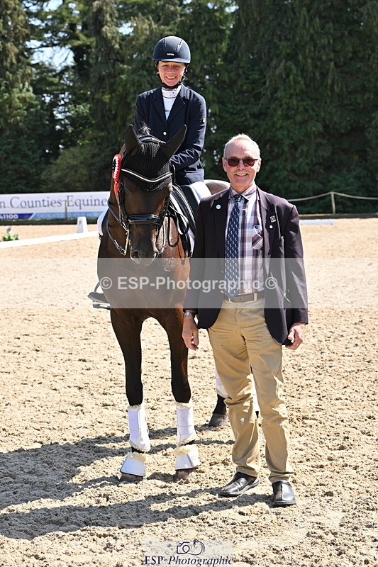 250810A-153229-08122 - Adv Medium SILVER Presentations