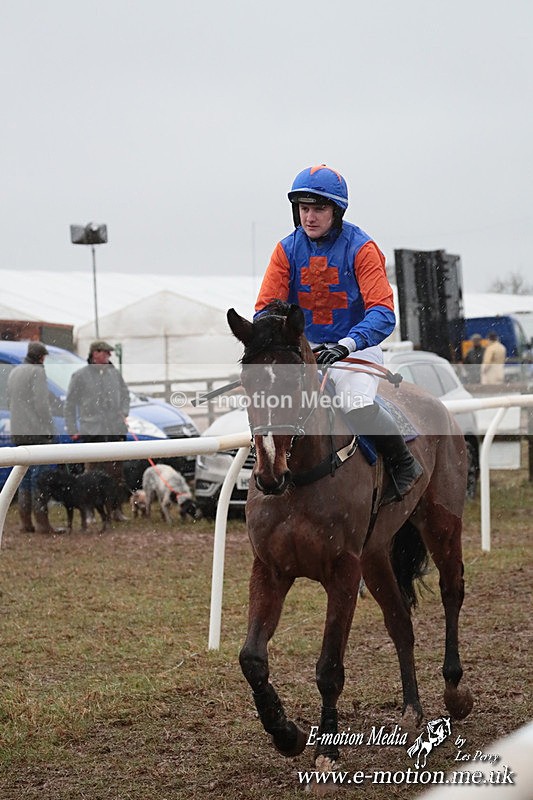 PtP 260125 1016 - Cocklebarrow Point-to-Point racing with the Heythrop Hunt 26/01/25