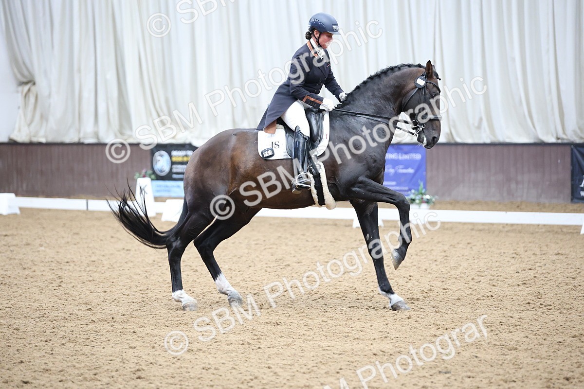SBM_004415 - Class 9 - FEI Inter 1 Gold - 15.55-16.43