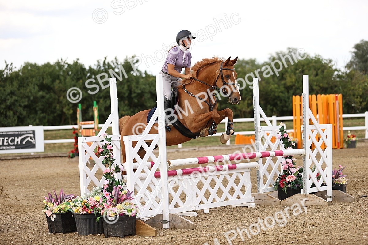 SBM_002353 - Class 18 - Ariat Senior British Novice- 90cm Open