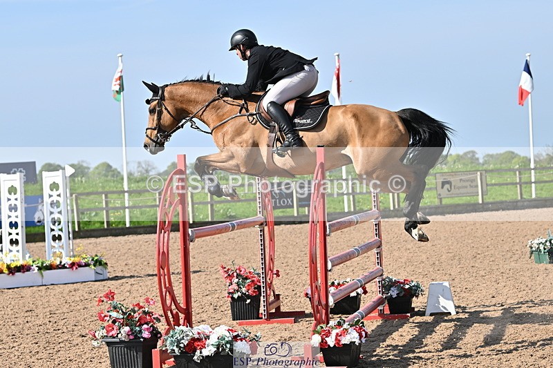 240509A-093156-00585 - Cls 8 Foxhunter