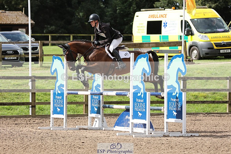 240804-104243-11233 - 307-Tom_Rowland-VALERIA