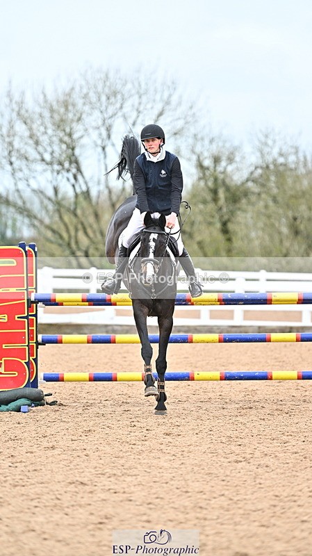 240501A-134939-00866 - Cls 8 Snr Foxhunter and 1.20m Open