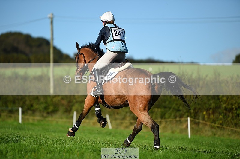 231022-111210-25763 - 241-HILDARE.HERMITAGE-Danielle.Mccormack-XC