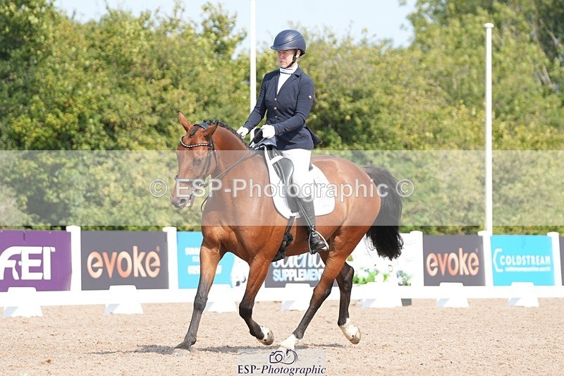 250817-105356-08190 - 151-Shona.MclauchlanLuca.Me.Go