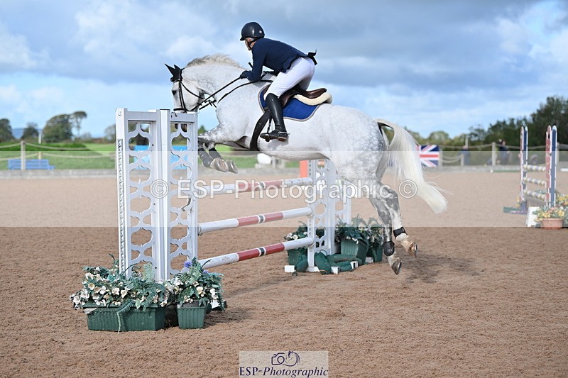 231014A-105017-04233 - Cls 18 Newcomers & 1.10m Open