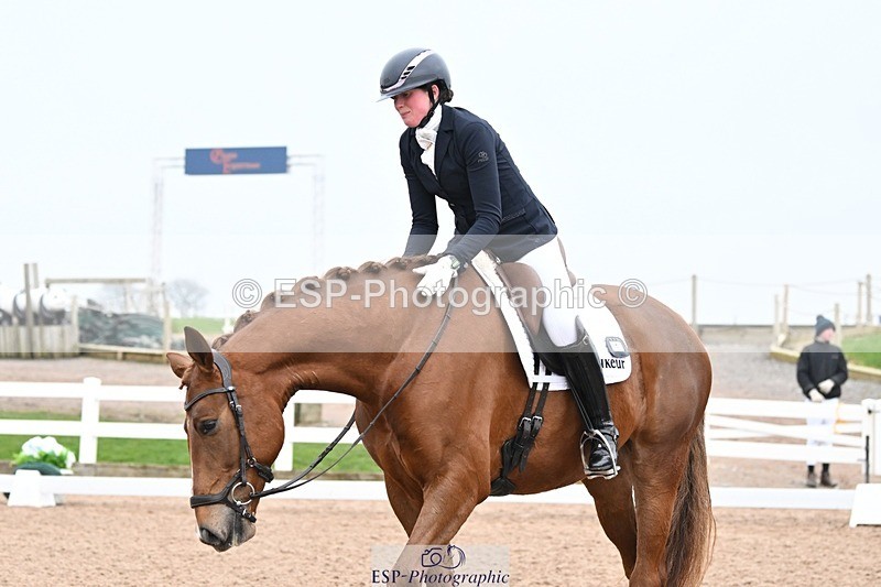 250216-135226-05808 - 257-Beth.Bainbridge-NEWTON.GLOVETROTTER