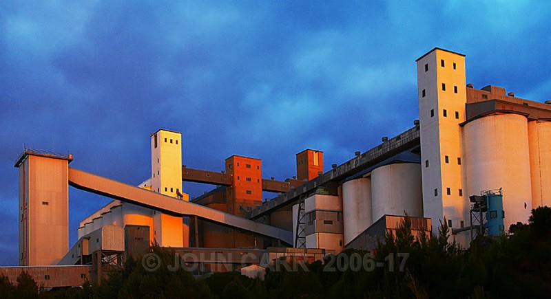 Walleroo Silos 2-1205 - ARCHITECTURE, INDUSTRY & TRANSPORT PHOTOS.