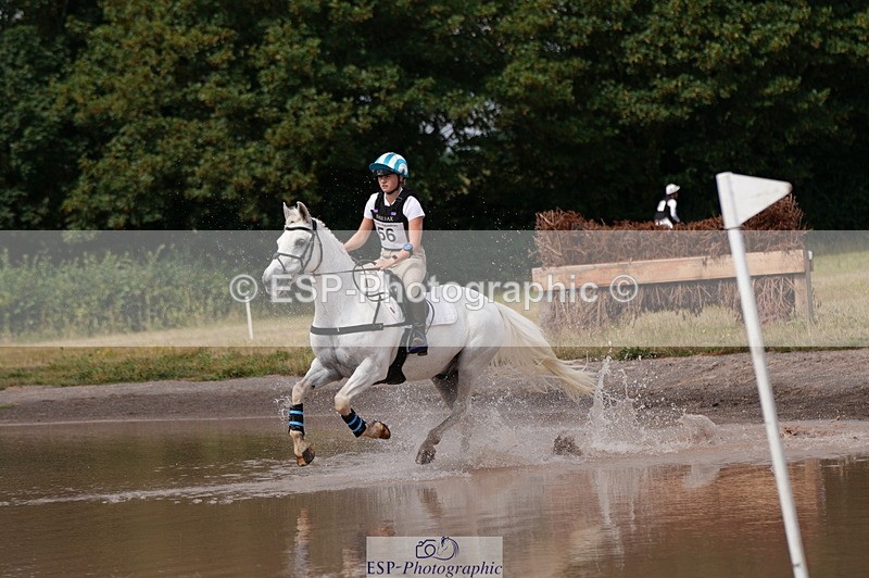 250802A-104620-01522 - B-056-Cecilia.Behagg-JOHNJOE