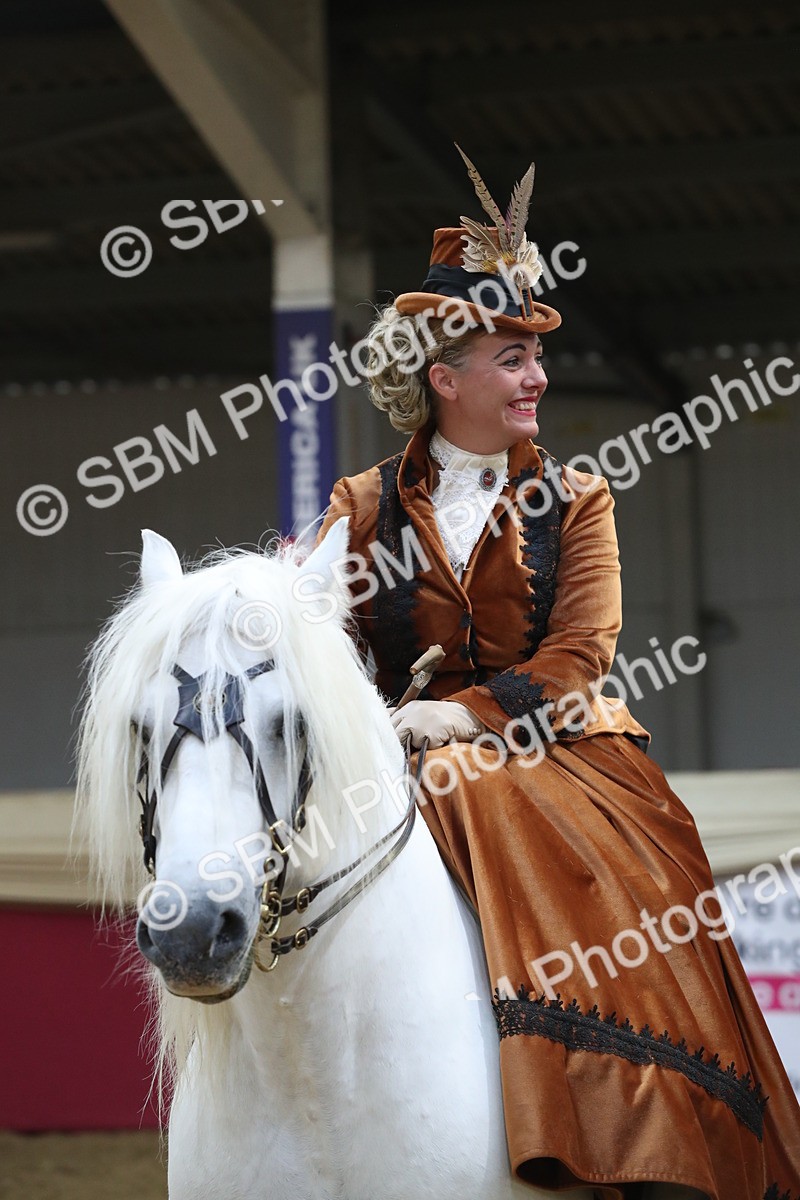 SBM_11606 - Class 105 Ridden Costume- Side Saddle