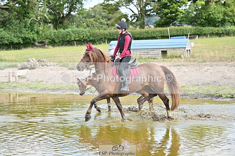 250821B-105614-00258 - Group C - Laraine