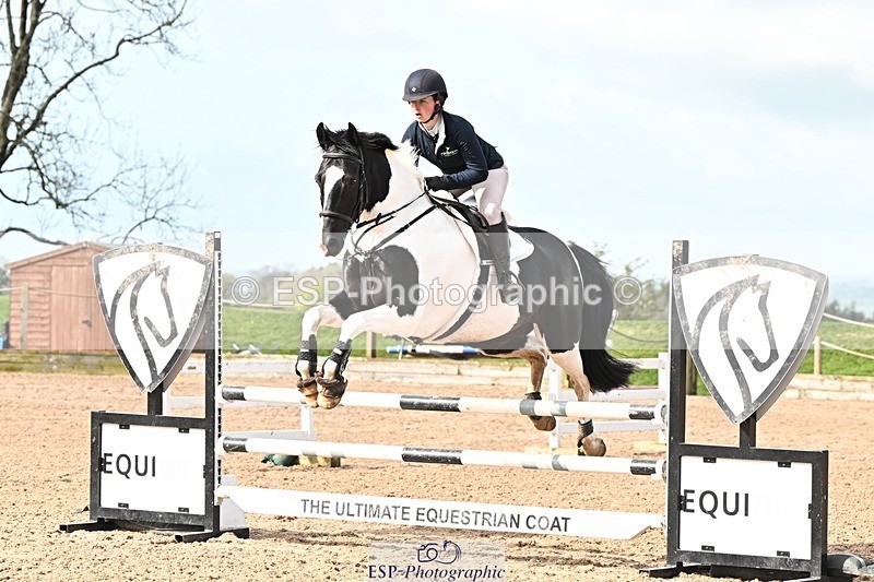 250416-100301-00193 - Cls 1 British Novice and 90cm