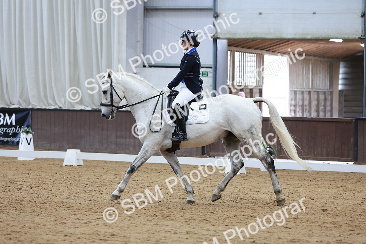 SBM_009889 - Class 6b - Novice 6 - 12.40-13.43