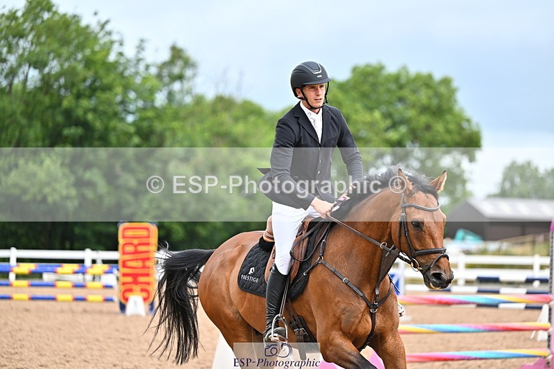 240703A-105519-00076 - Cls 02 Snr Disc & 1.00m Open