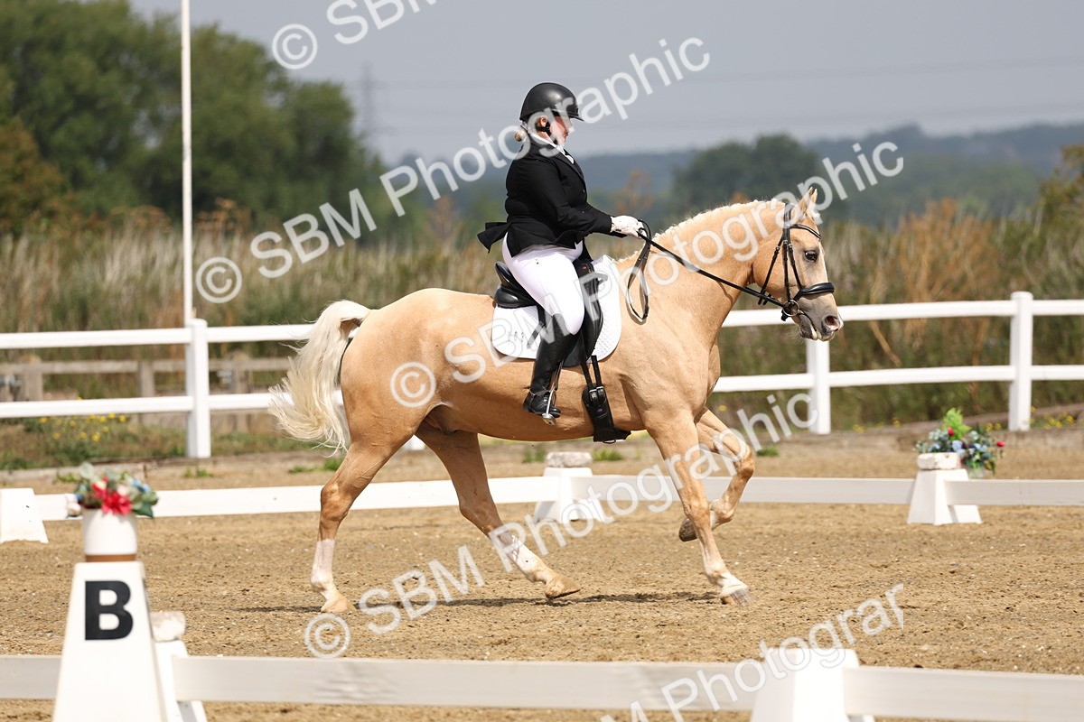 SBM_005828 - Class 6 - Novice 6 - 10.26-11.29