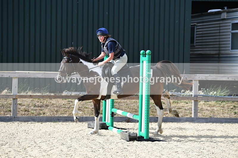 WJ5_5739 - Poles off the floor