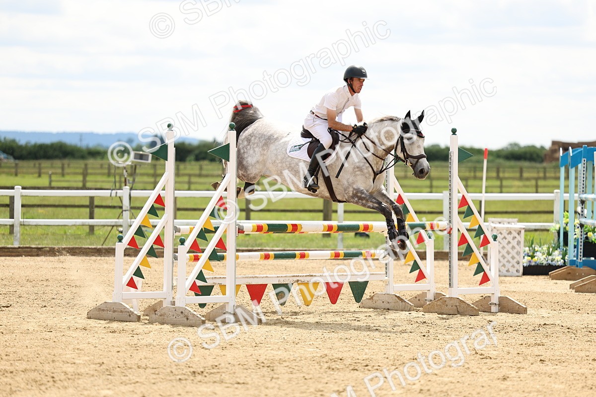 SBM_005376 - Class 18 - Senior 1.05m Open