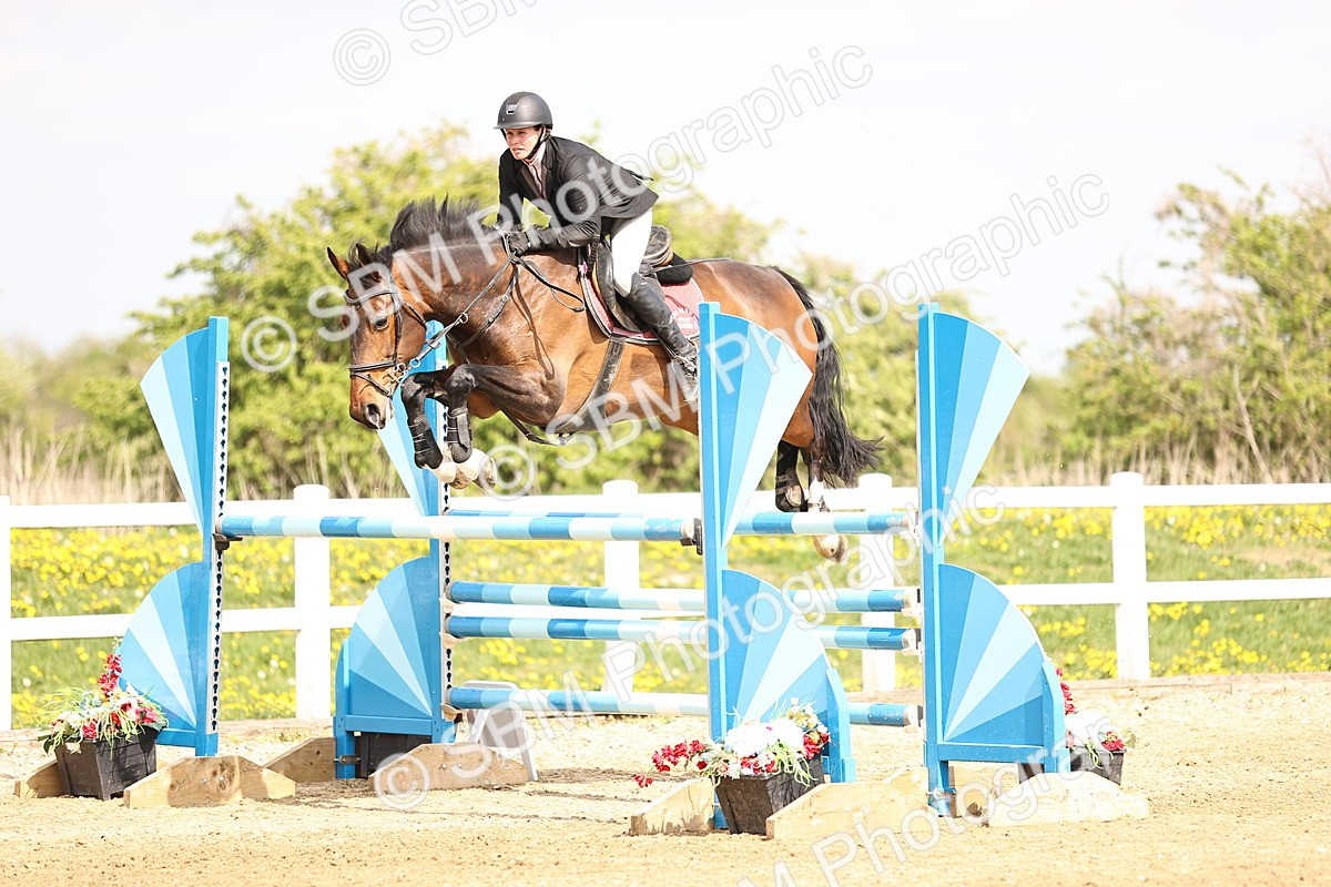  - Class 13 - Senior Foxhunter - 1.20m