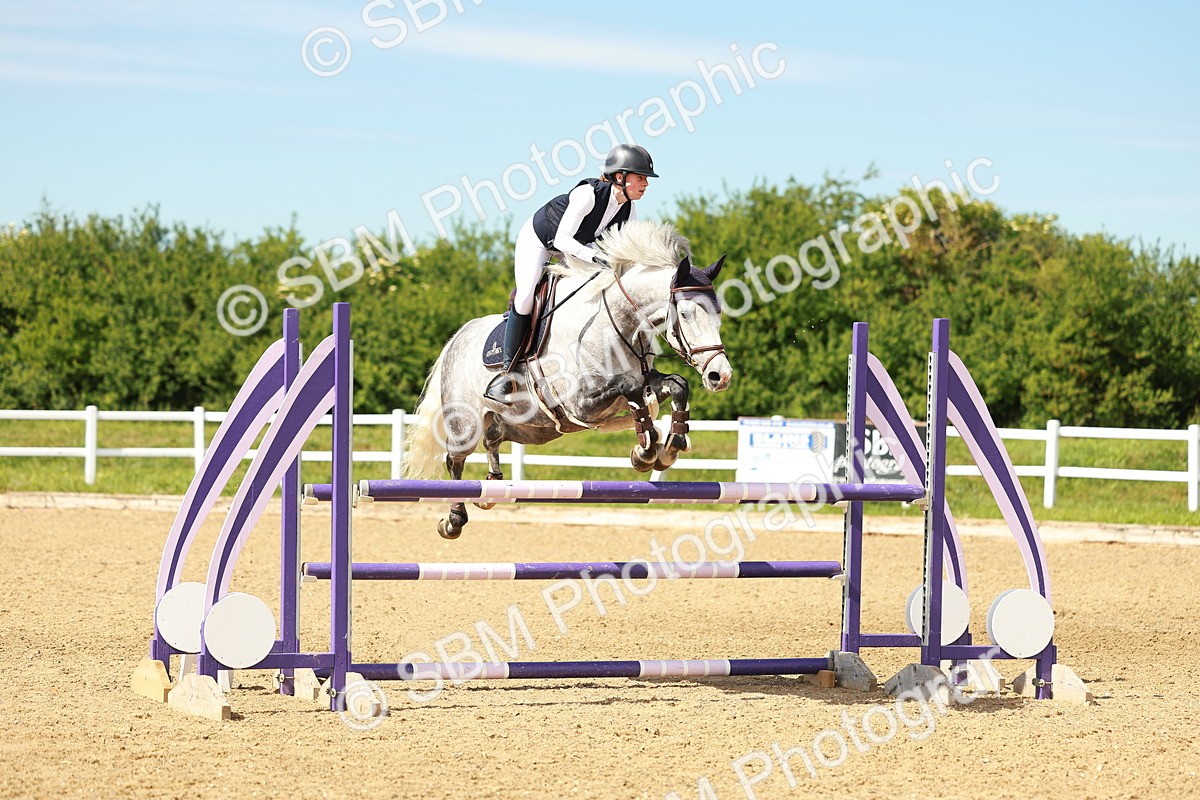 SBM_002542 - Class 4 - Senior Newcomers - 1.10m