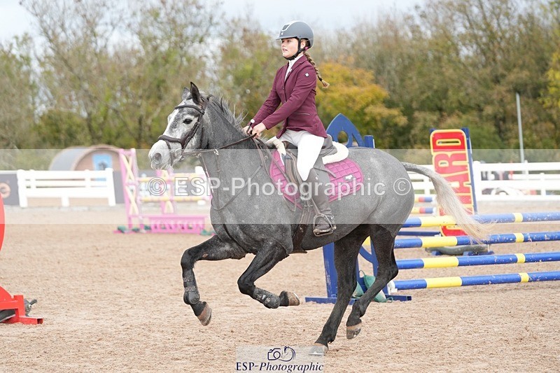 251026-120232-02302 - Cls 4 Pony Winter Novice + 80cm Open