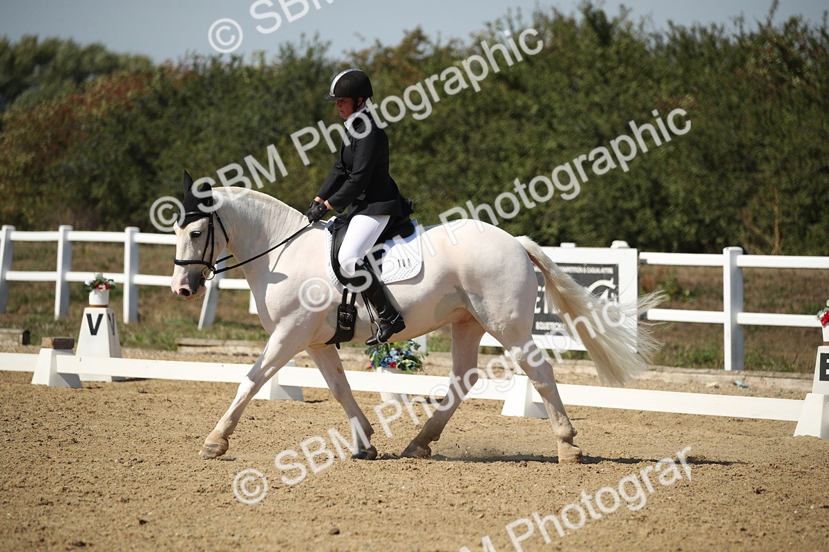 SBM_005835 - Class 11 - Novice 5 - 13.19-14.22