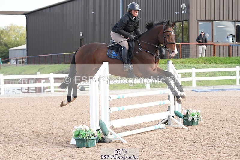 251005-101339-02488 - Cls 22 British Novice and 90cm