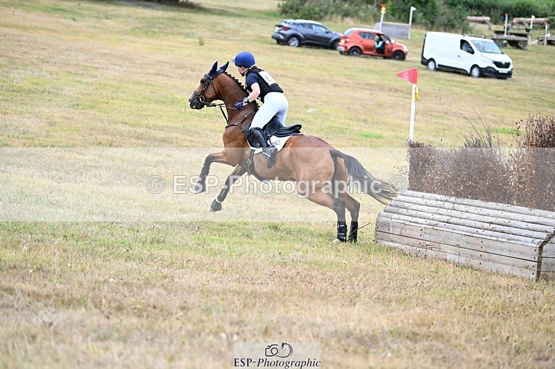 250803A-153839-16321 - O-682-Millie.Juleff-HERONA.CZ.Z