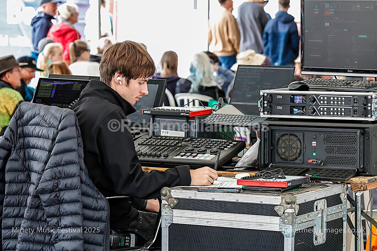 SATURDAY-88 - MINETY 2025