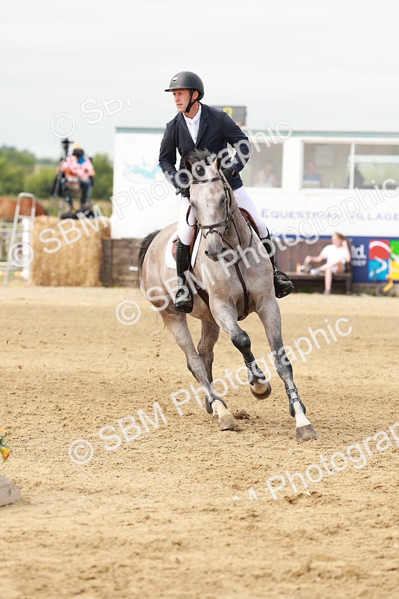 SBM_016875 - Class 20 - Senior Newcomers - 1.10m