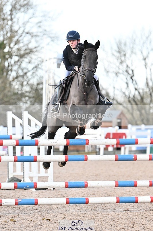 241208-141435-01903 - Cls 22 Foxhunter and 1.20m Open