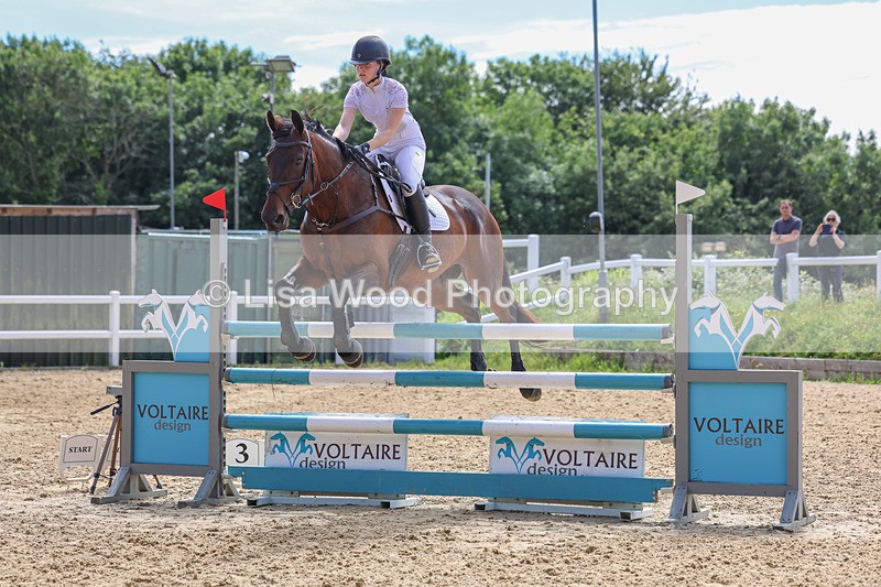 3E7A7514 - Class 9: Senior Foxhunter/1.20 open
