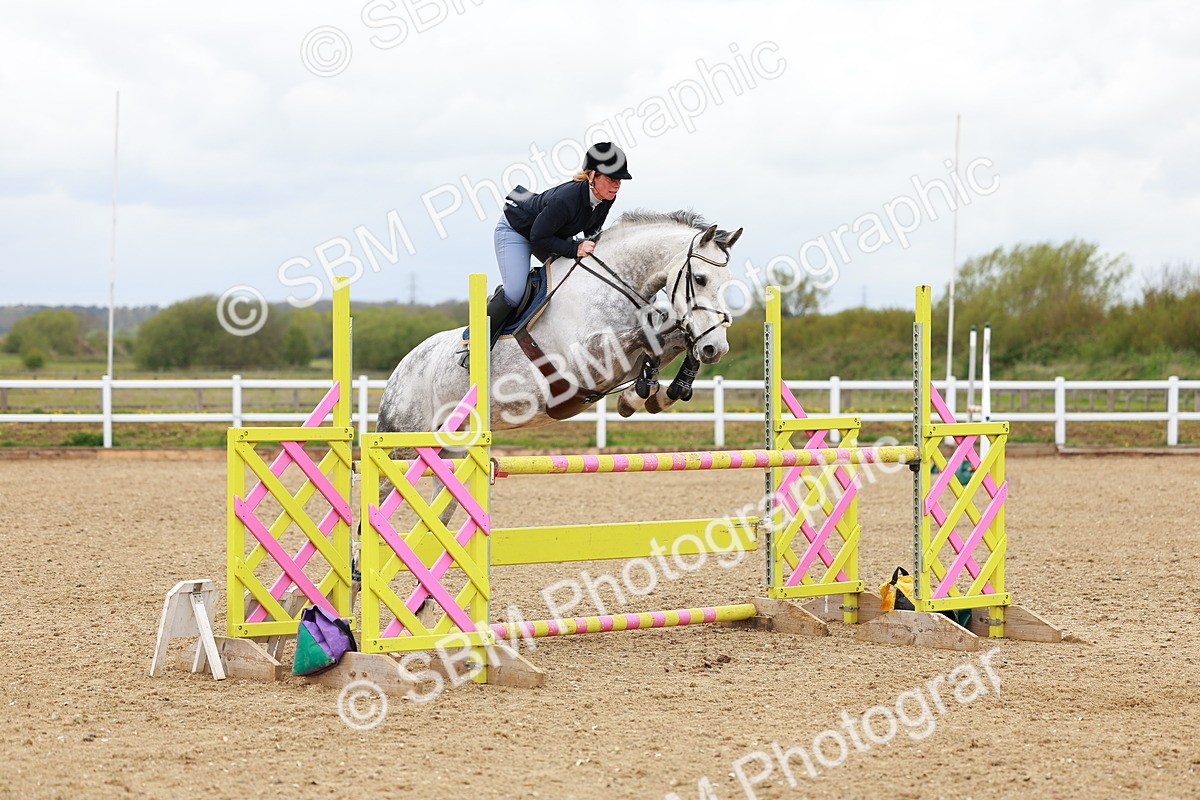 SBM_002560 - Class 10 - Senior Newcomers - 1.10m