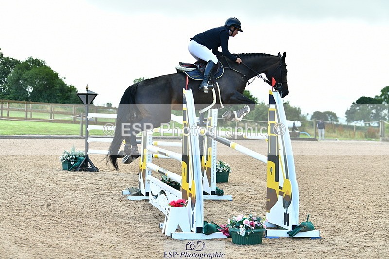 230723A-094700-10652 - Cls 4, 2 Star Small 1.30m